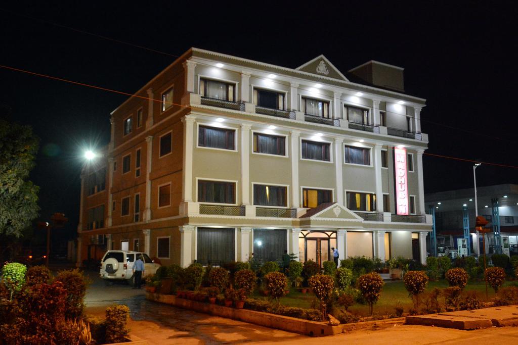 Motel Madhuban Dzsamsedpur Kültér fotó